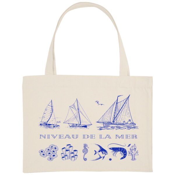 Sac de plage. Niveau de la mer. Voiliers. Roi